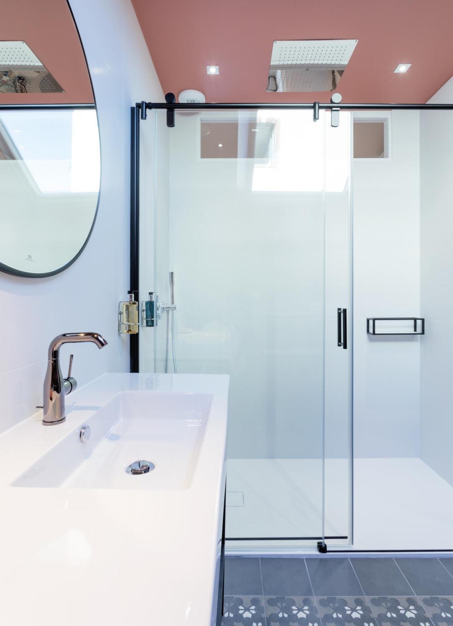 Les Apparts De Marin Laval  Room photo
